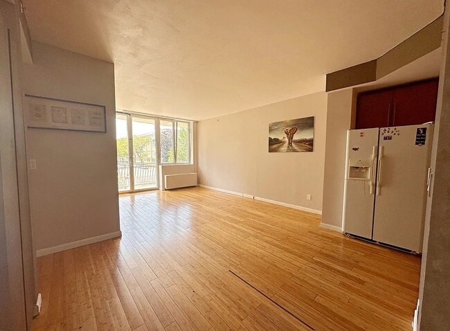 Building Photo - 2805 Ocean Pkwy