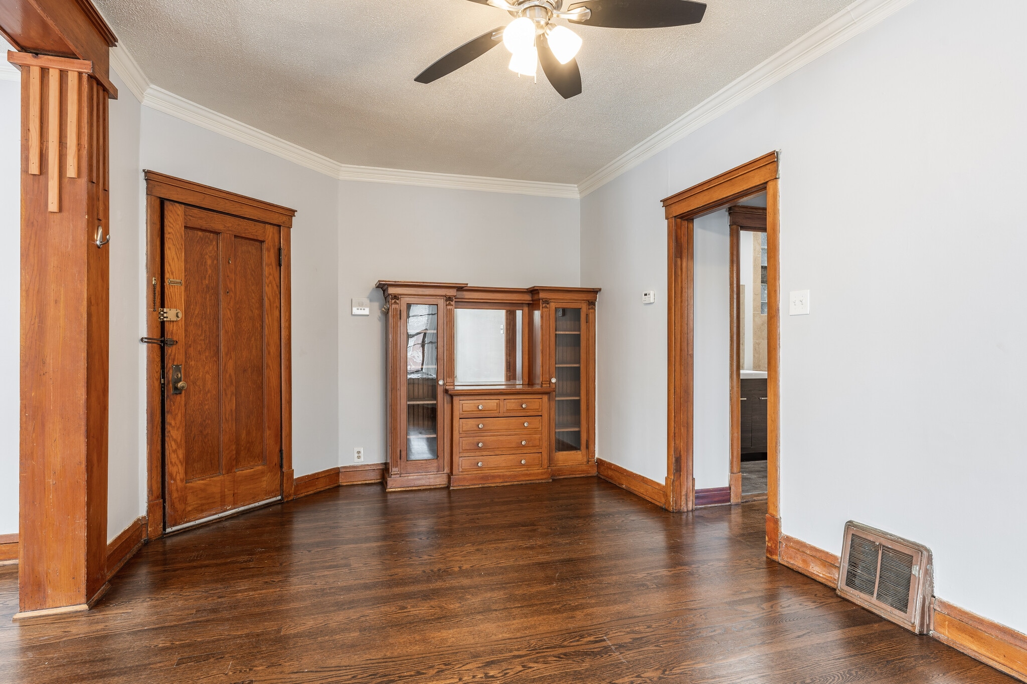 Building Photo - 3620 W Grace St