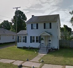 Building Photo - 828 E Irvington Ave