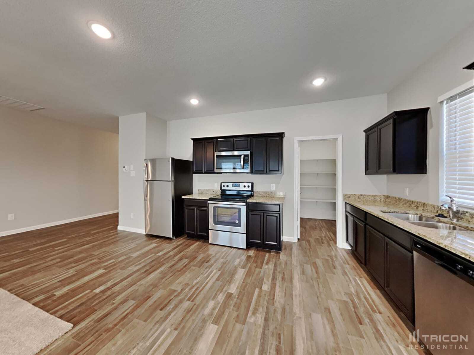 Building Photo - 408 Glen Meadow Dr