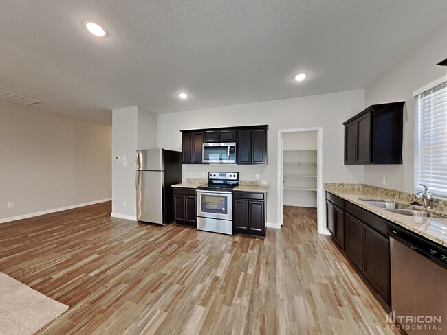 Building Photo - 408 Glen Meadow Dr