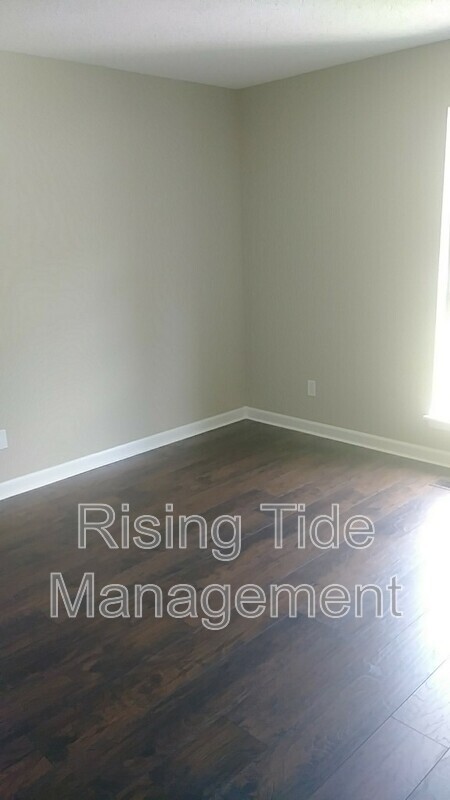 Building Photo - 627 Tambay Dr