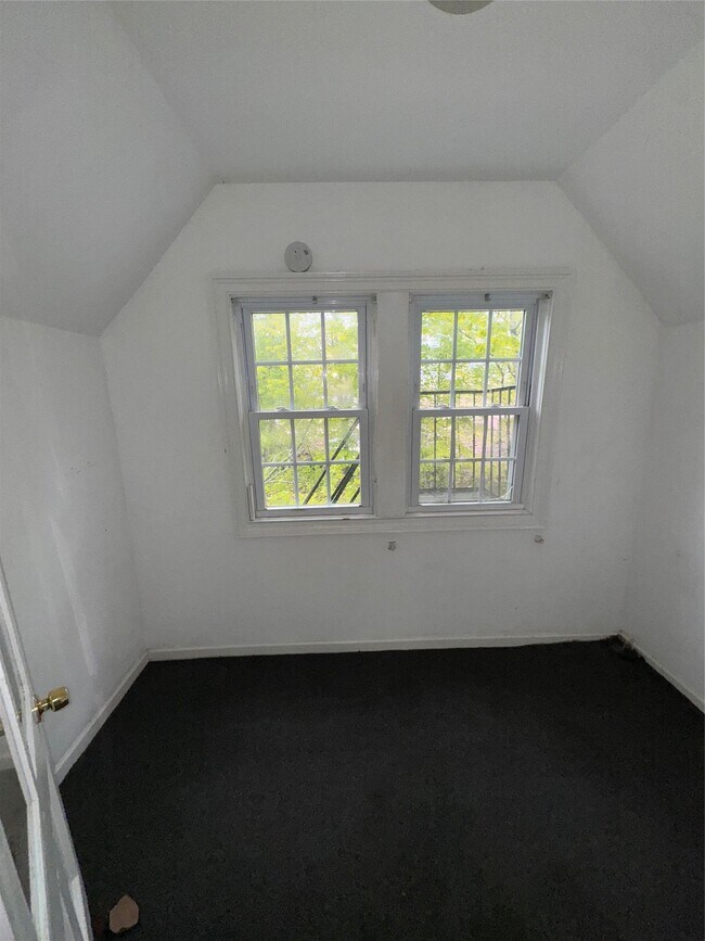 Building Photo - 955 NY-52