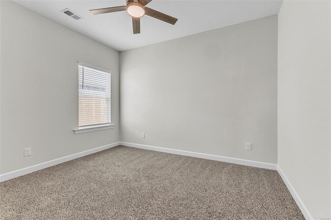 Building Photo - 1029 Birch Ln