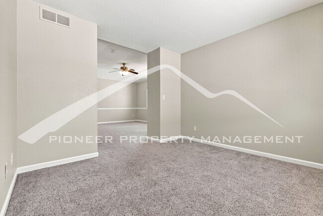 Building Photo - 7978 E Vassar Dr