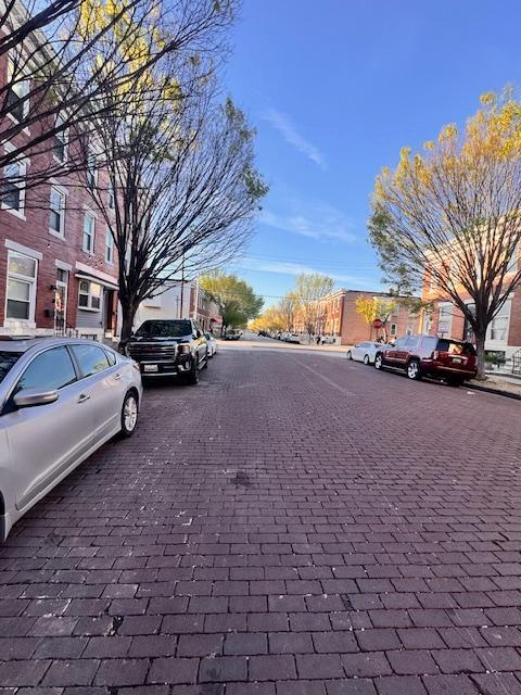 Building Photo - 228 N Kenwood Ave