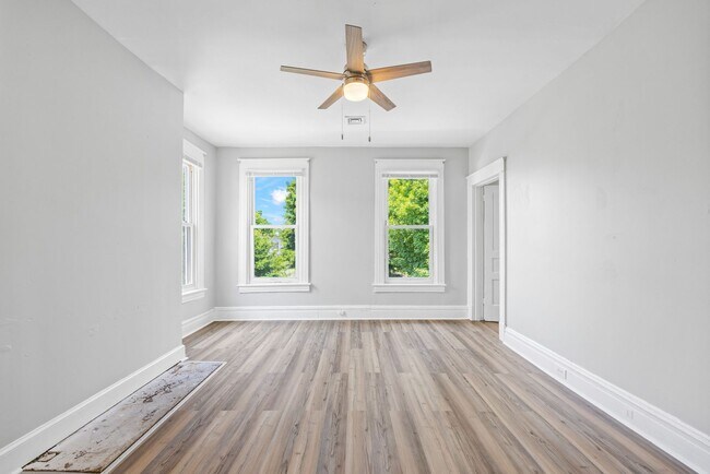 Building Photo - 3415 Enslow Ave