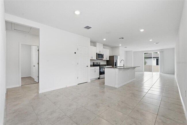 Building Photo - 3912 Giorgio Dr
