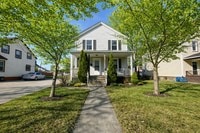 Building Photo - Charming & Move-In Ready in Lorain!