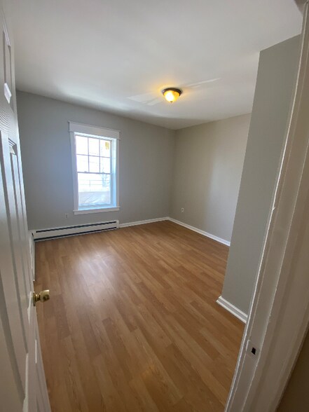 Building Photo - 114 Ashley St