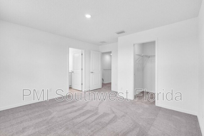 Building Photo - 3023 Novara Ln