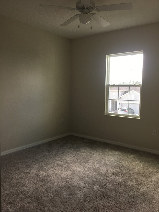 Building Photo - 2510 Sanderling St