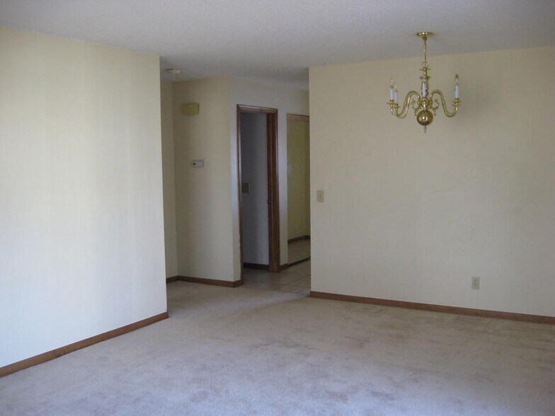 Building Photo - 7291 Bagpipe Blvd