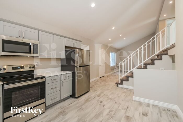 Building Photo - 4450 W Meggan Pl
