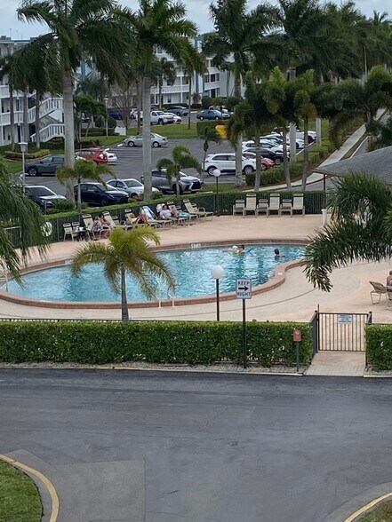 Building Photo - 4048 Exeter C