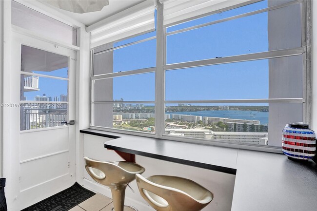 Building Photo - 18021 Biscayne Blvd