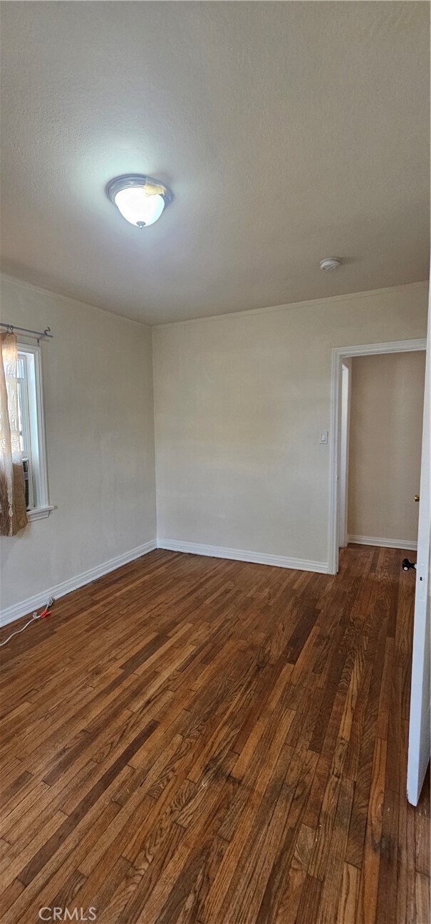 Building Photo - 717 W San Marino Ave