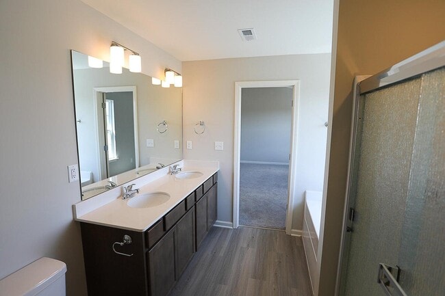 Building Photo - 108 Bellatrix Ct