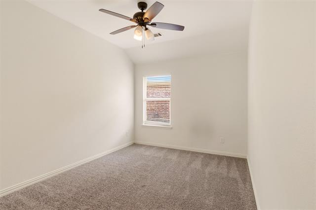 Building Photo - 2201 Willow Creek Dr