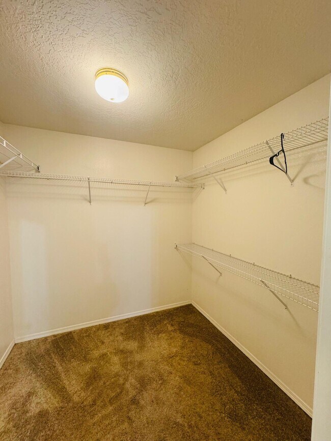 Building Photo - 505 Glacier Bay St SE