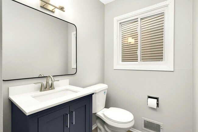 Building Photo - 510 Shadyside Cir