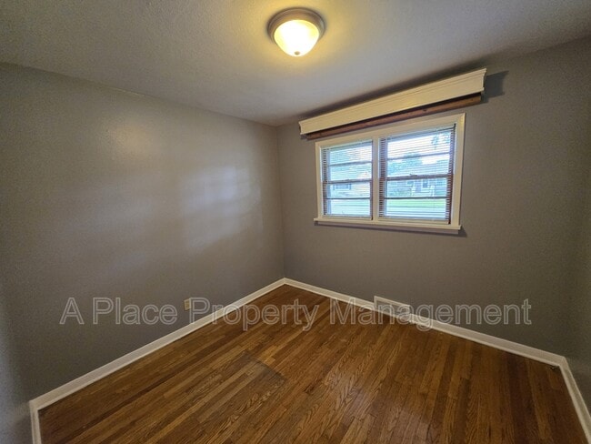 Building Photo - 125 Florisota Dr