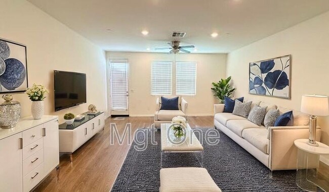 Building Photo - 6072 Sendero Ave