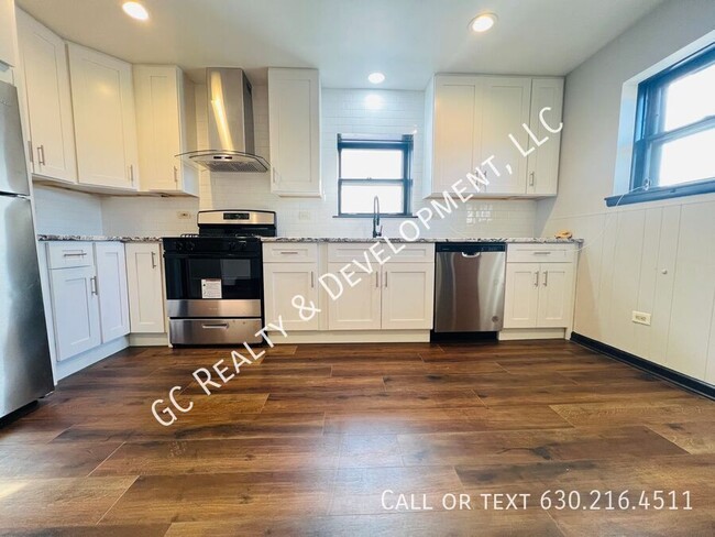 Building Photo - *** REST OF MARCH RENT FREE / 2ND FLOOR UN...