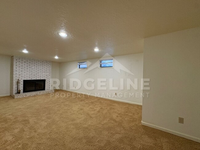 Building Photo - 1654 Garfield St