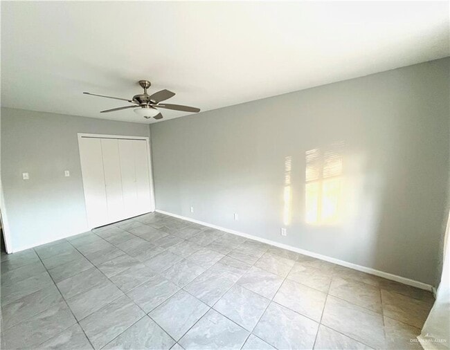 Building Photo - 817 Marinel Ln