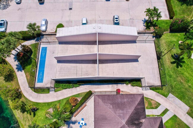 Building Photo - 1209 12th Ct