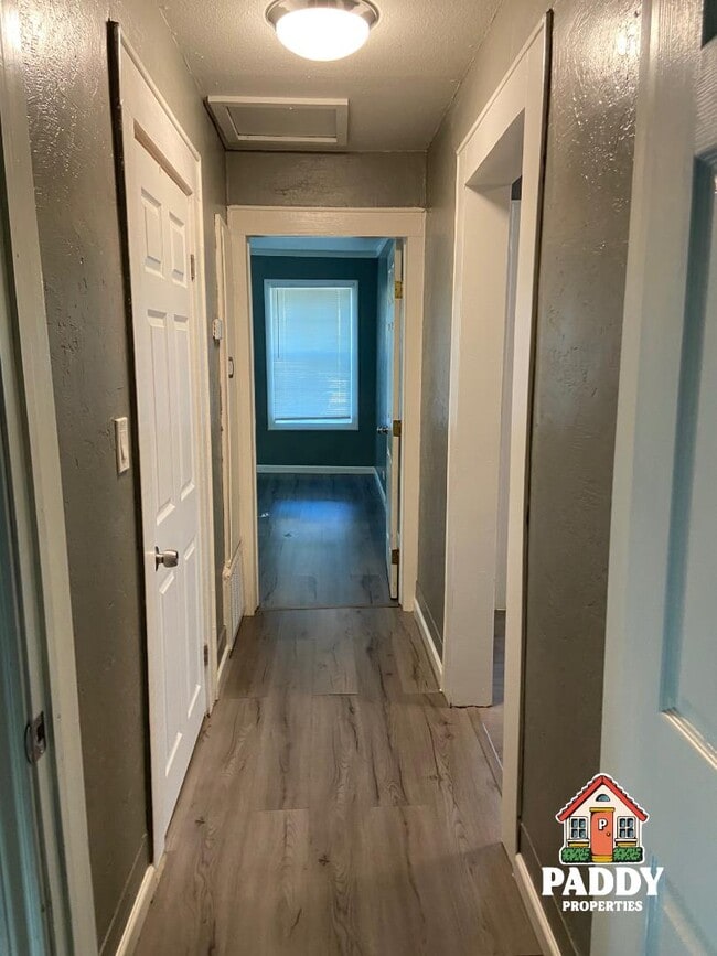 Building Photo - 105 S Lide Ave