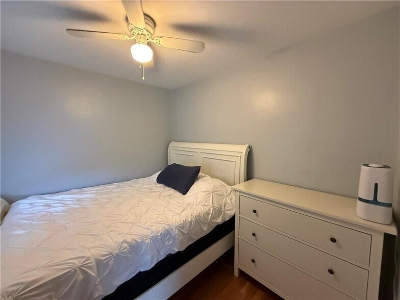 Building Photo - 251 High St