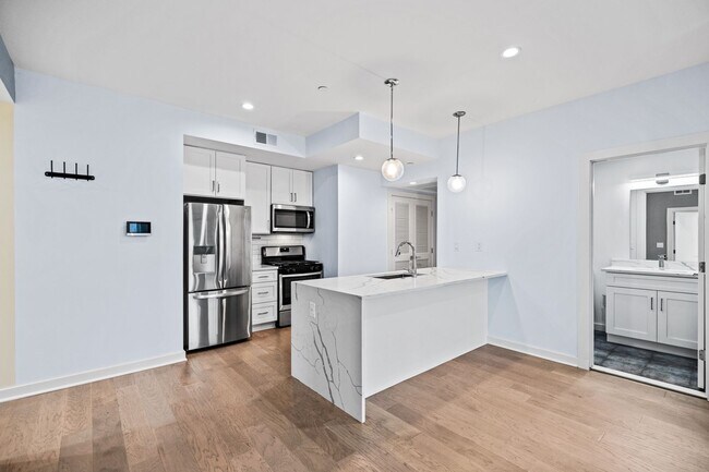 Building Photo - Modern Condo Near H St | 2 Bed | 2 Bath | 975 Sf | 1 Parking Space