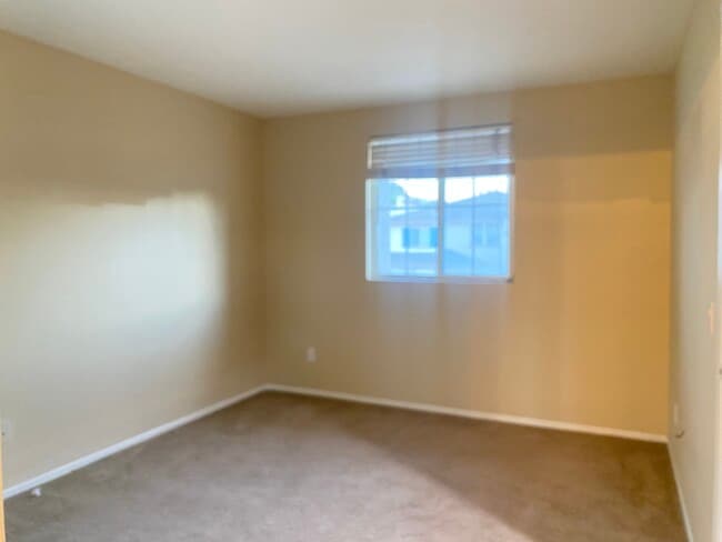 Building Photo - 32552 Sunnyvail Cir