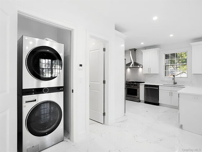 Building Photo - 56 Jackson Ave