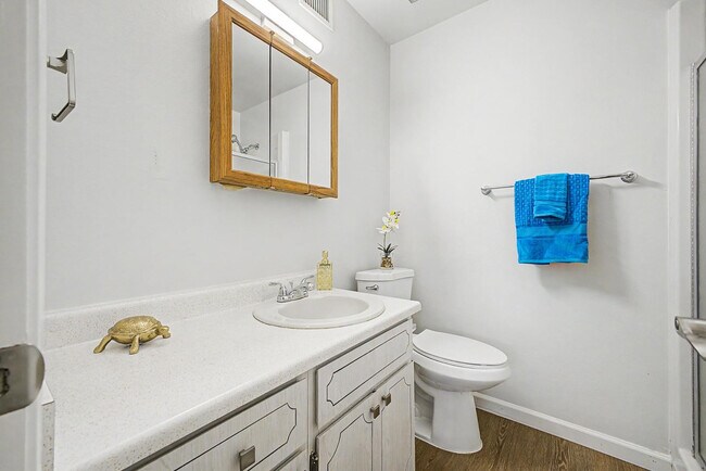 Building Photo - 10141 N 97th Dr