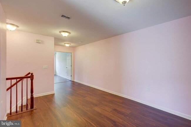 Building Photo - 101 Pearce Ln