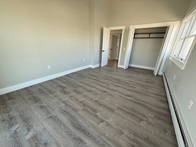 Building Photo - 158 Ashworth Ave