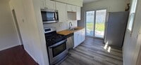 Building Photo - 7609 Beech Ave