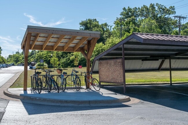 Bike Racks - Traver Ridge