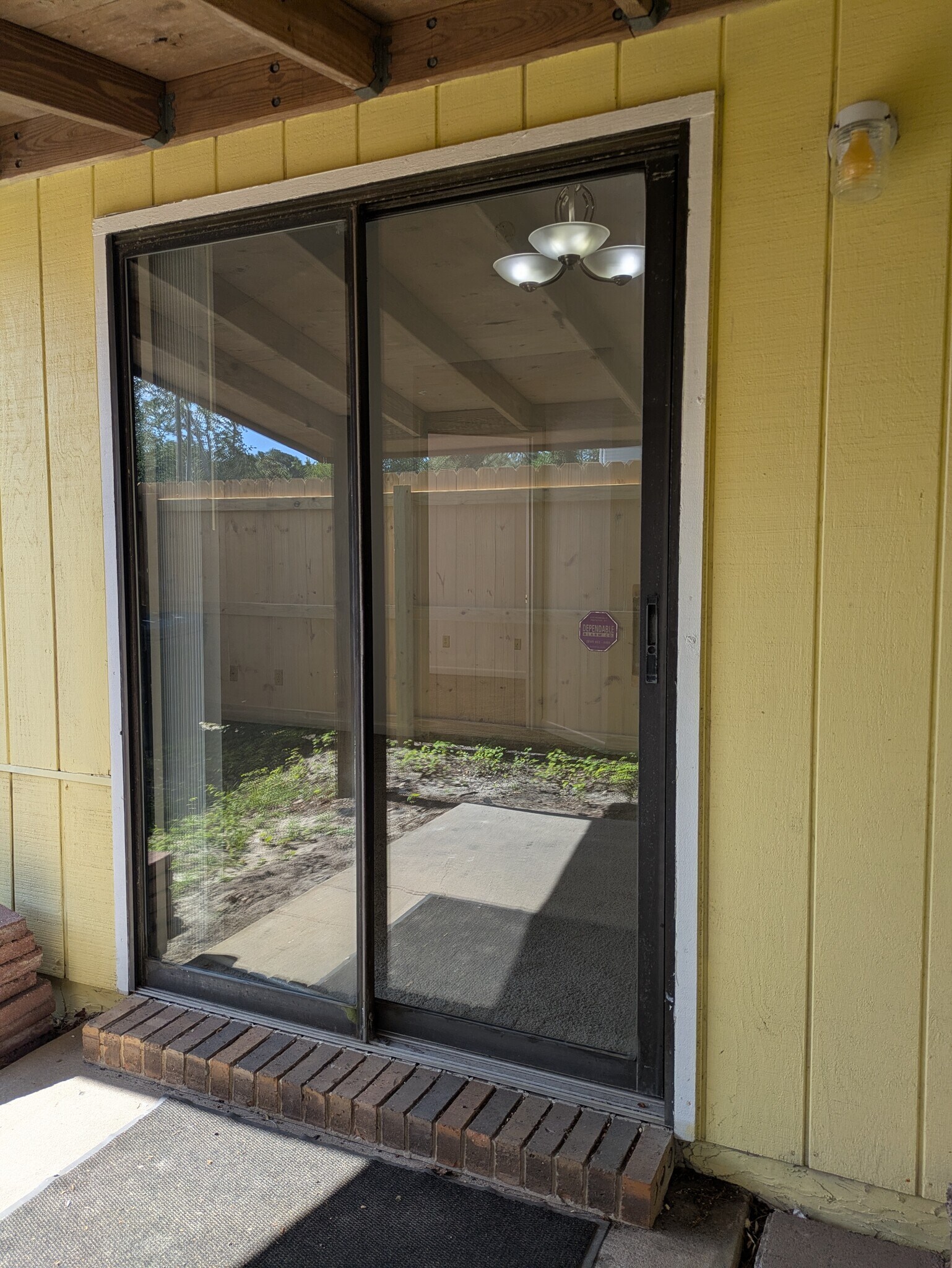 Access from the living room - 1501 Green Acres Blvd
