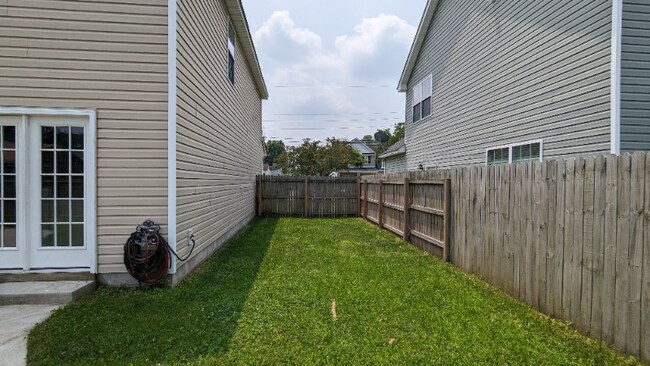 Building Photo - 418 Munden Ave