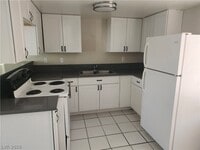 Building Photo - 4737 Thunderbolt Ave
