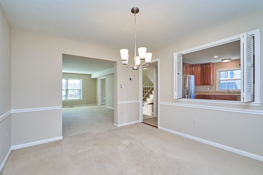 Building Photo - 8038 Sleepy View Ln