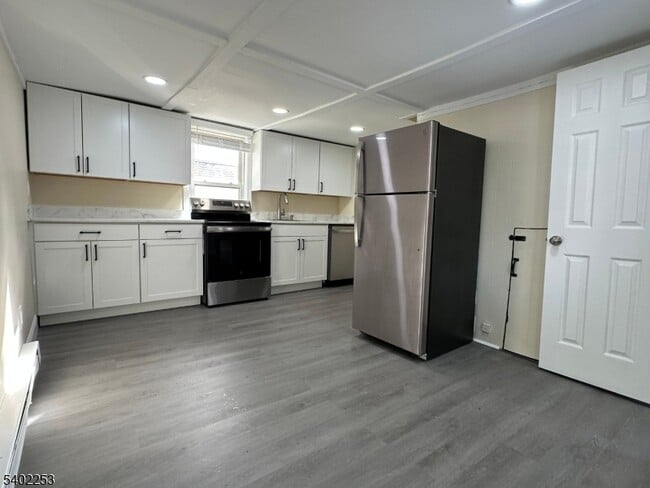 Building Photo - 88 Netcong Rd