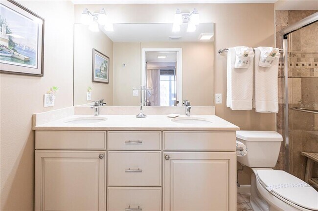 Building Photo - 1055 W Peppertree Dr