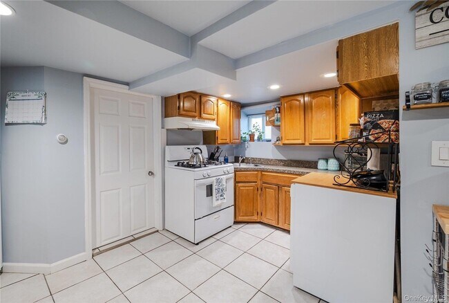 Building Photo - 147 Mitchell Ave