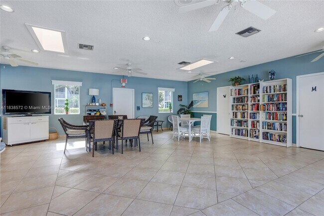 Building Photo - 1501 S Ocean Blvd