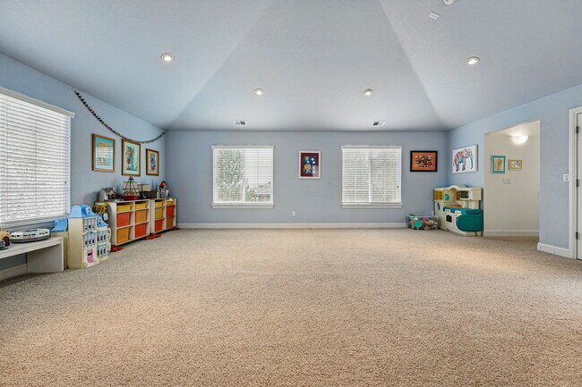 Building Photo - 8201 E 6th Ave